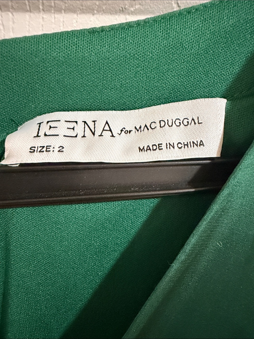 NWT Mac Duggal Emerald Green Long Sleeve Ruched Satin Gown 2 - Picture 4 of 9